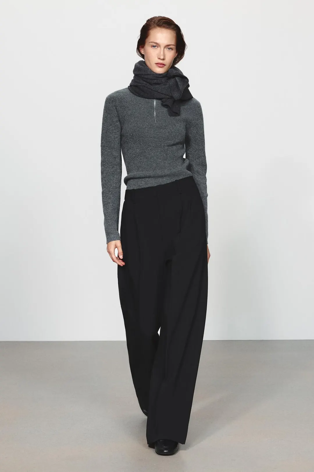 Брюки с высокой посадкой и складками ZW Collection, Zara