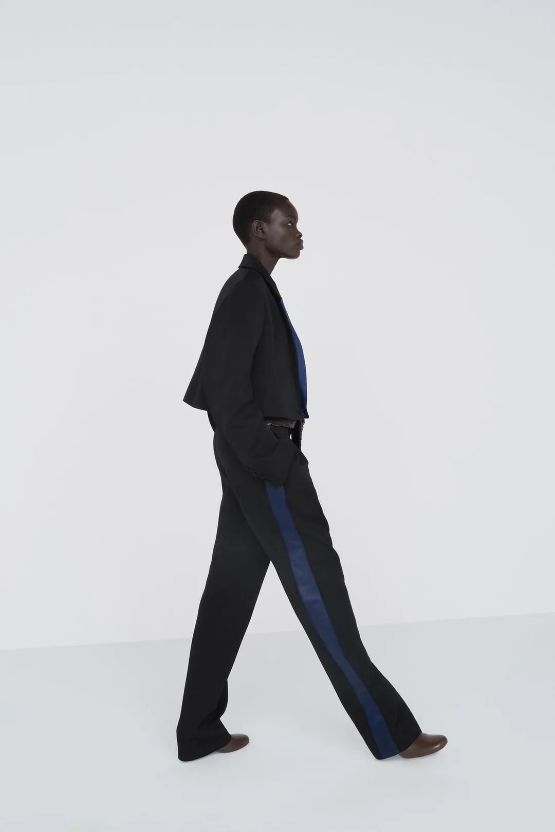 Костюмные брюки в стиле смокинга из 100% шерсти, Zara