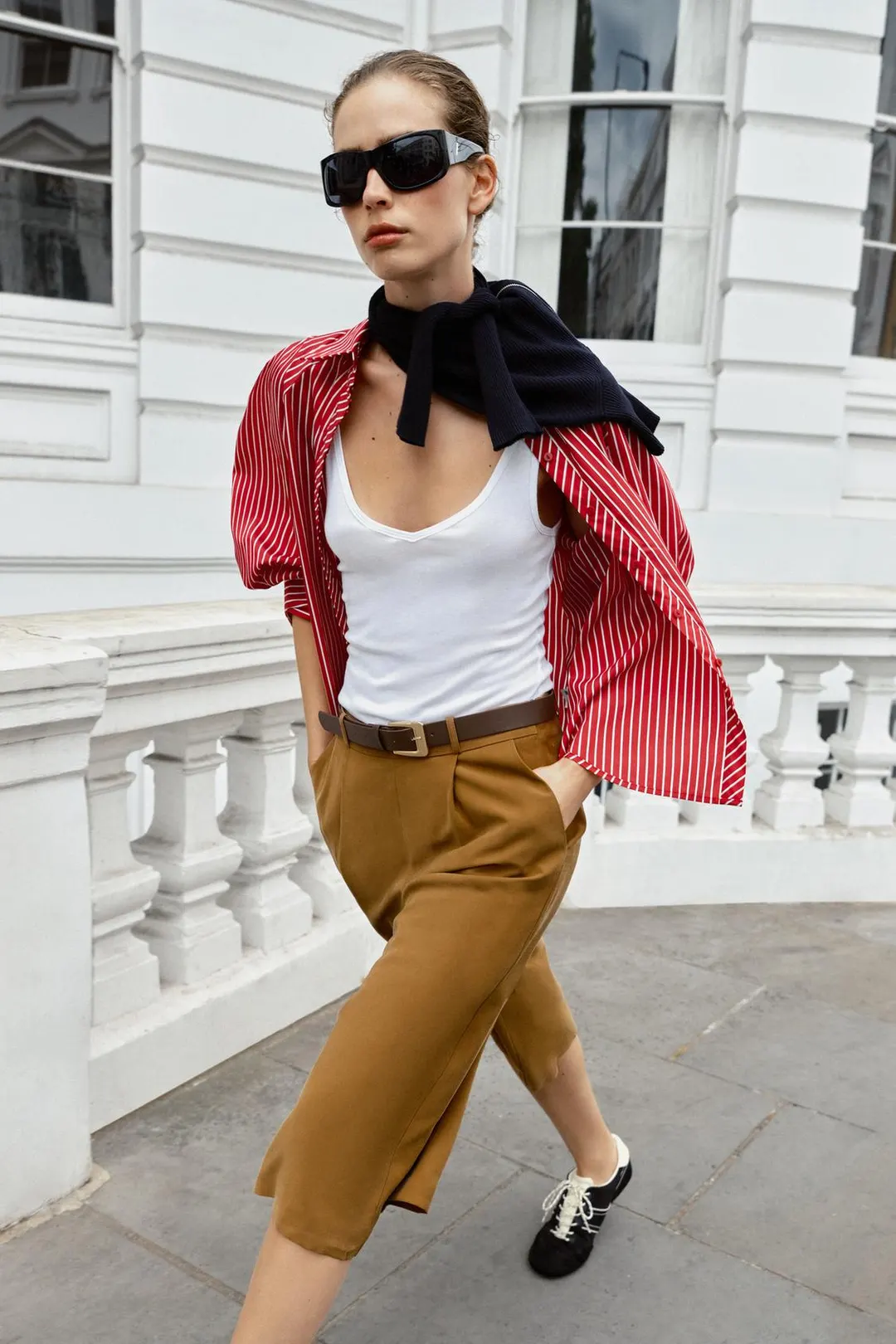 Удлиненные бермуды с поясом, Zara