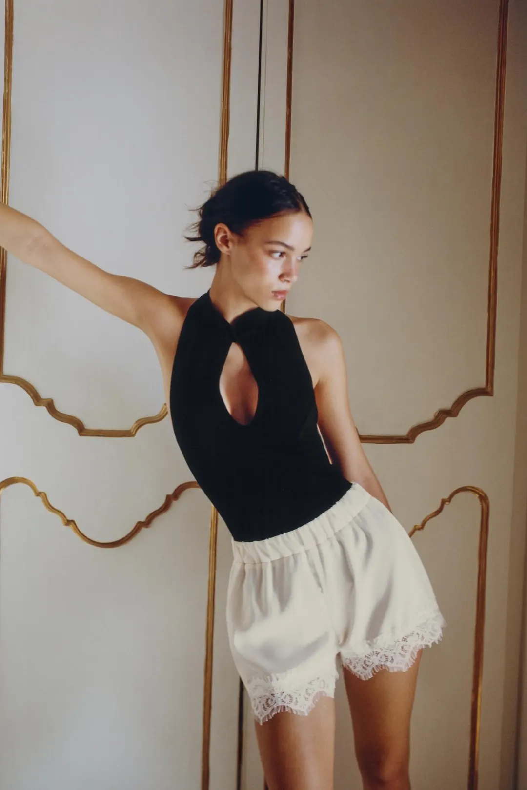 Шорты атласные с кружевной отделкой, Zara