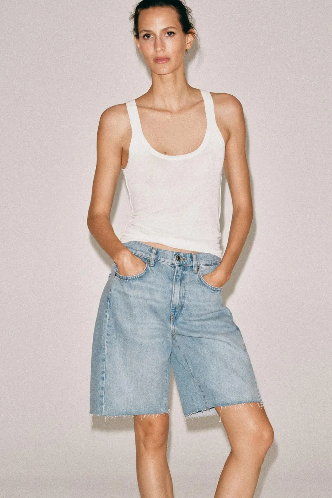 Джинсовые бермуды ZW Collection свободного кроя со средней посадкой, Zara