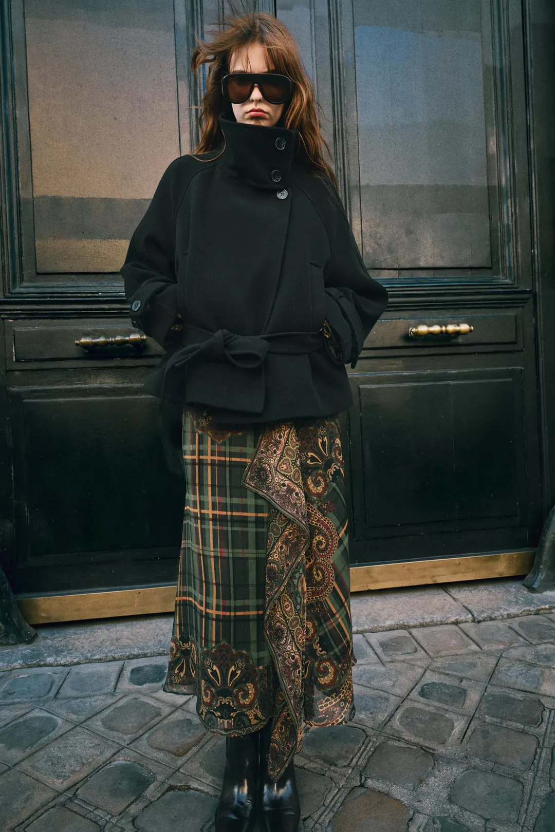 Пальто с высоким воротником и поясом, Zara