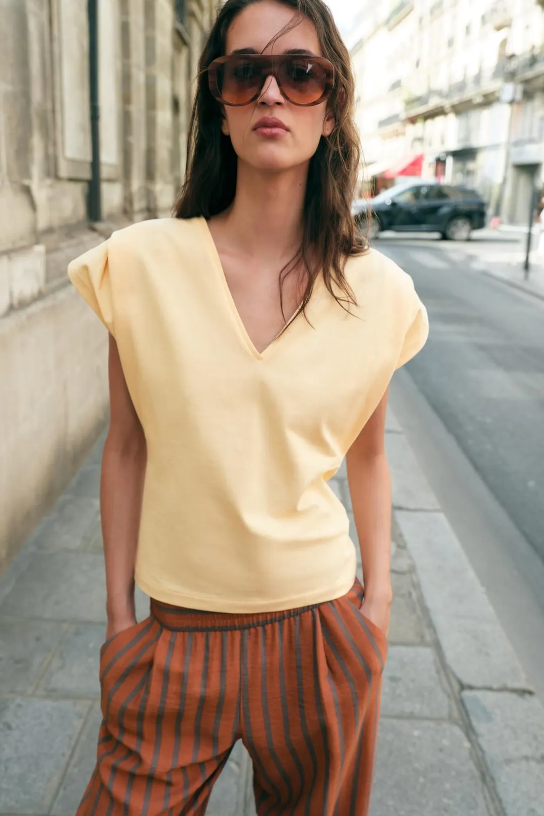 Футболка из хлопка с V-образным вырезом, Zara
