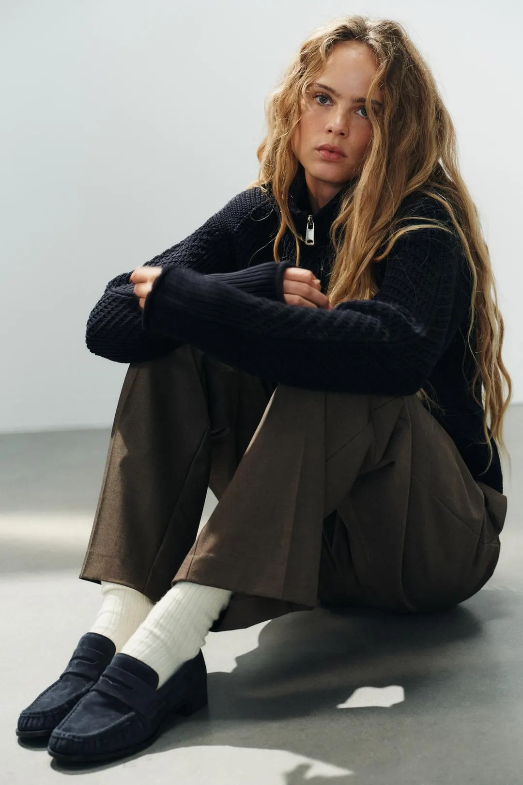 Замшевые лоферы с оборками, Zara