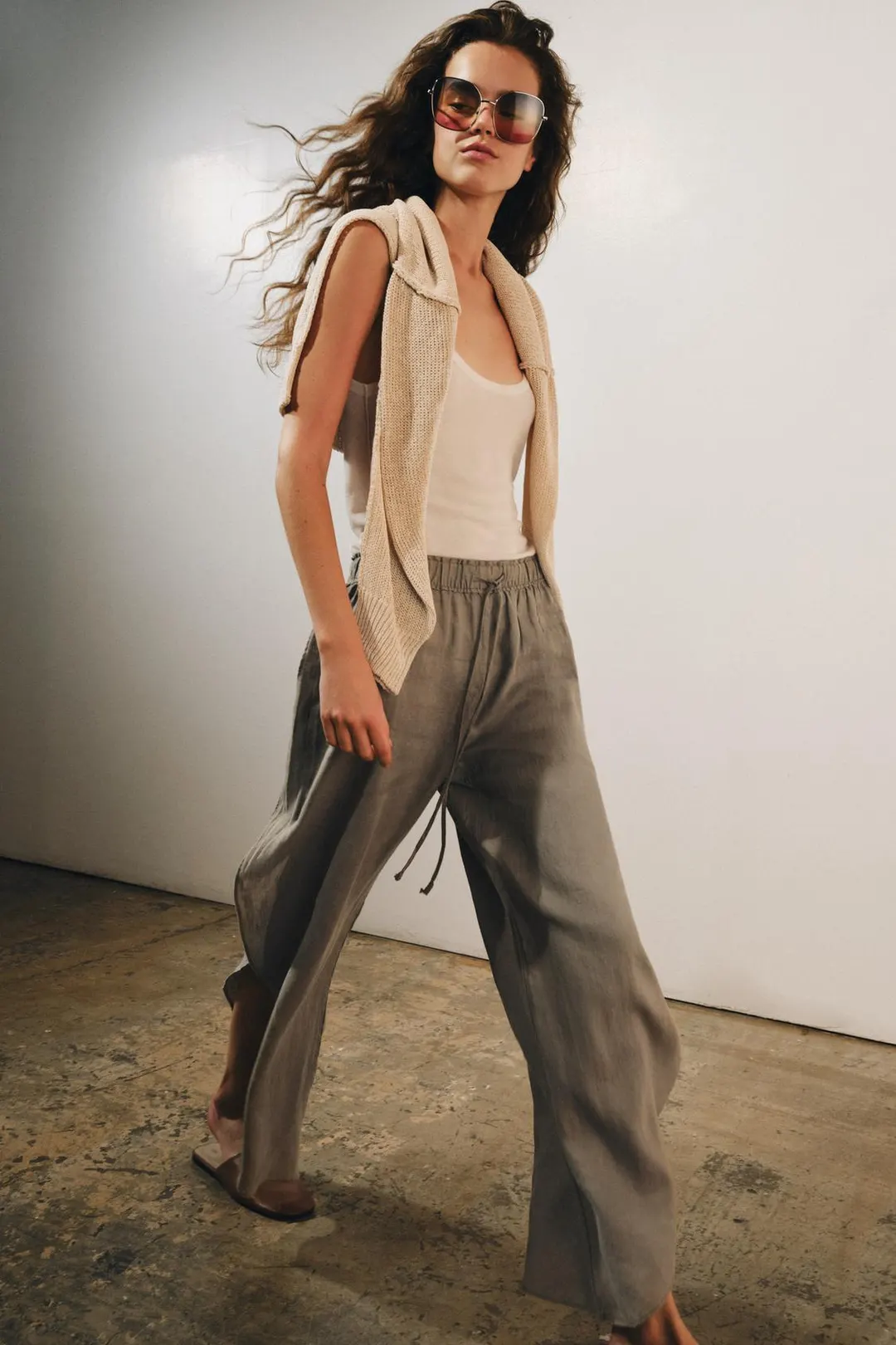 Брюки из 100% льна с разрезами ZW Collection, Zara