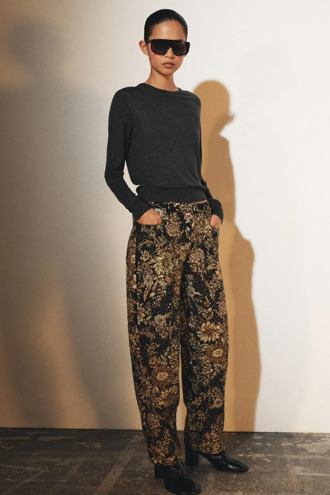 Брюки ZW Collection с цветочной вышивкой бисером, Zara
