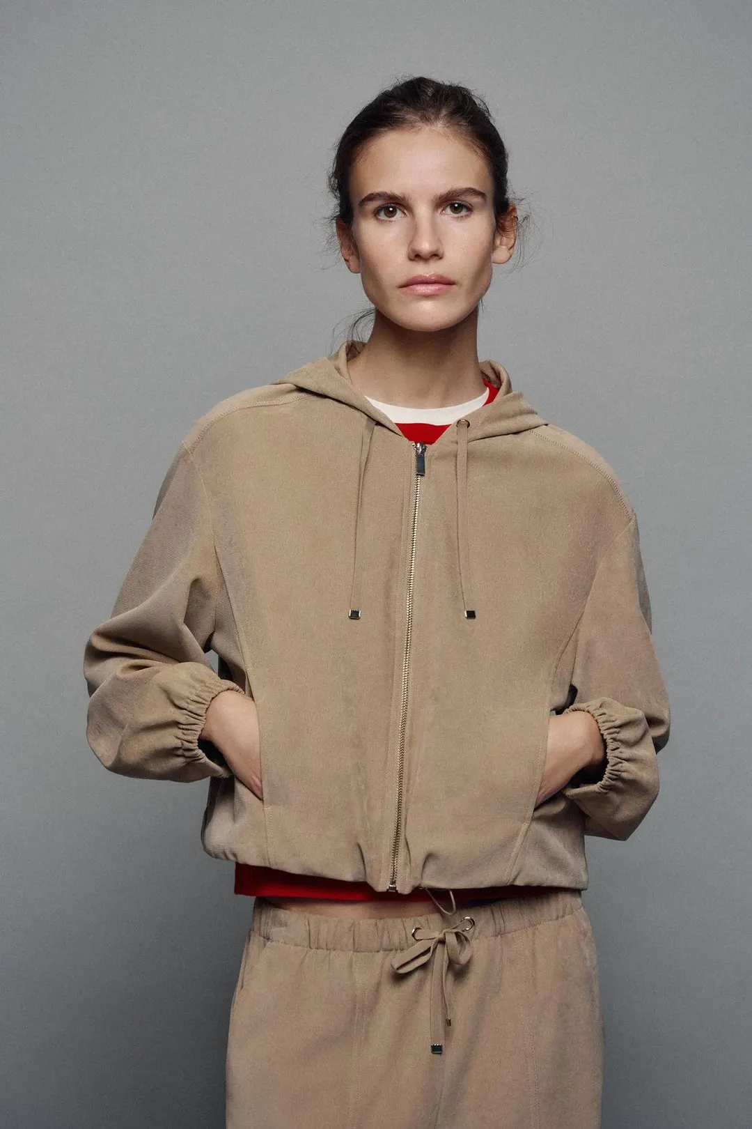 Куртка-бомбер с капюшоном, Zara
