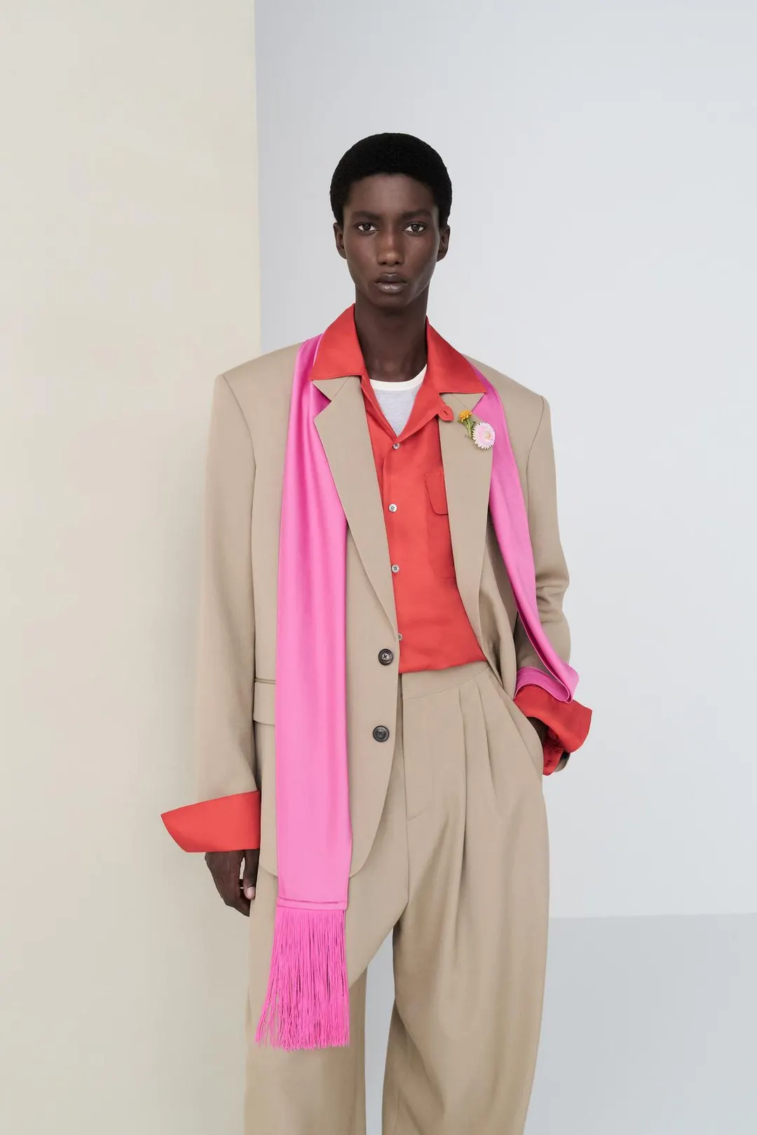 Костюмные брюки свободного кроя со складками, Zara