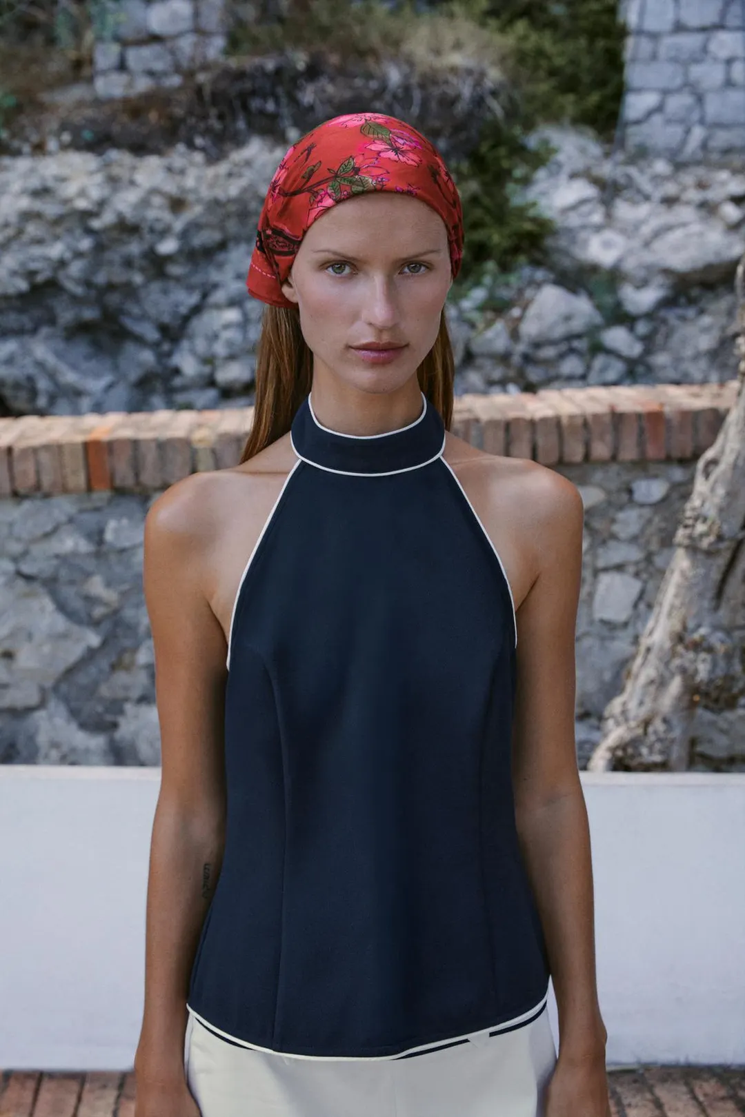 Топ халтер с контрастной отделкой, Zara