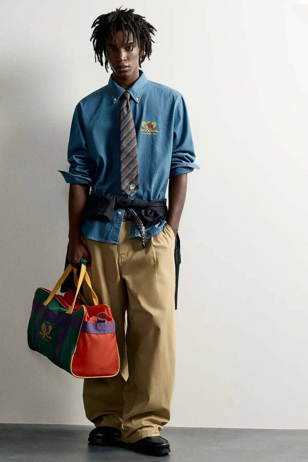 Рубашка джинсовая с вышивкой FRUIT OF THE LOOM™, Zara