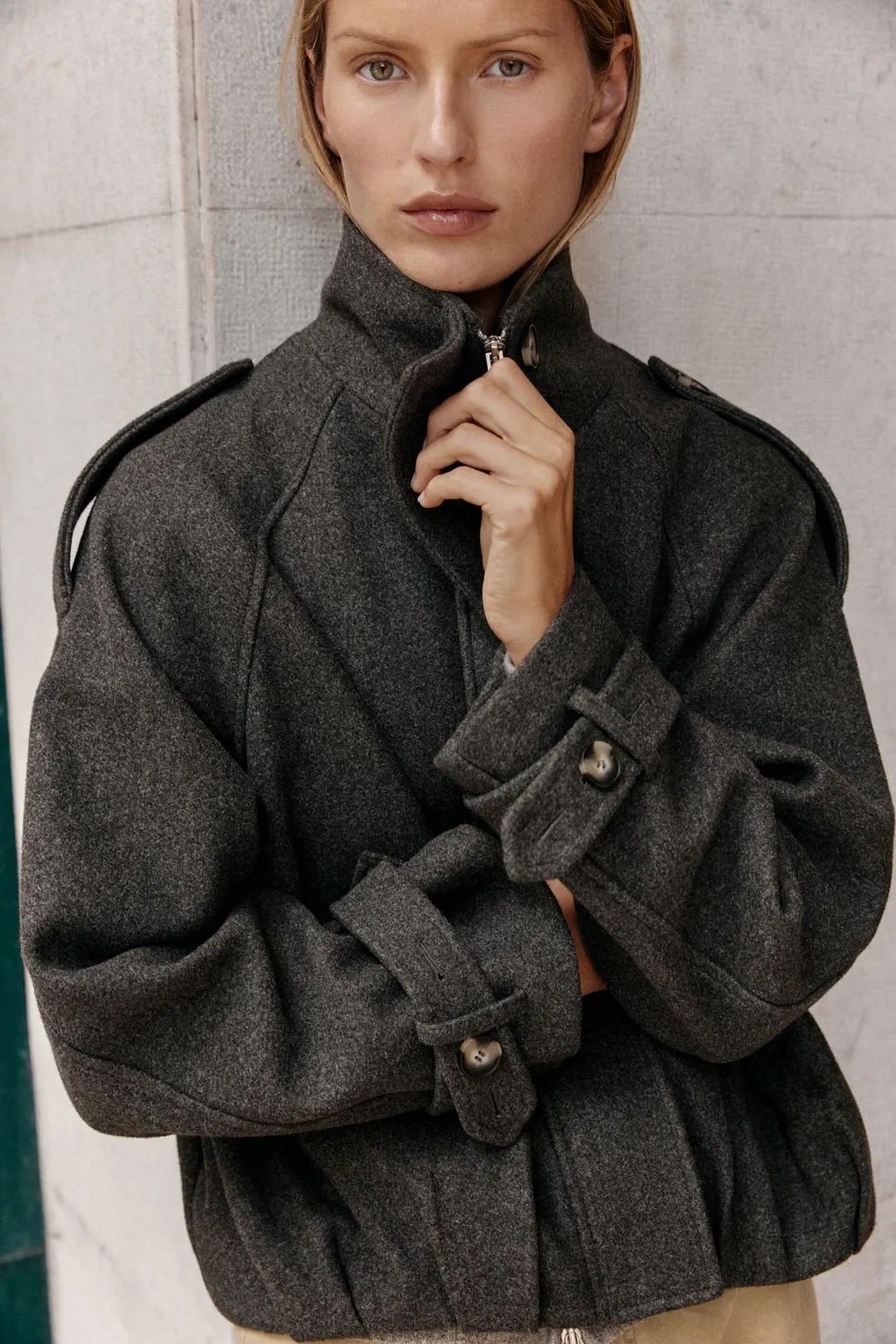 Бомбер с хлястиком, Zara