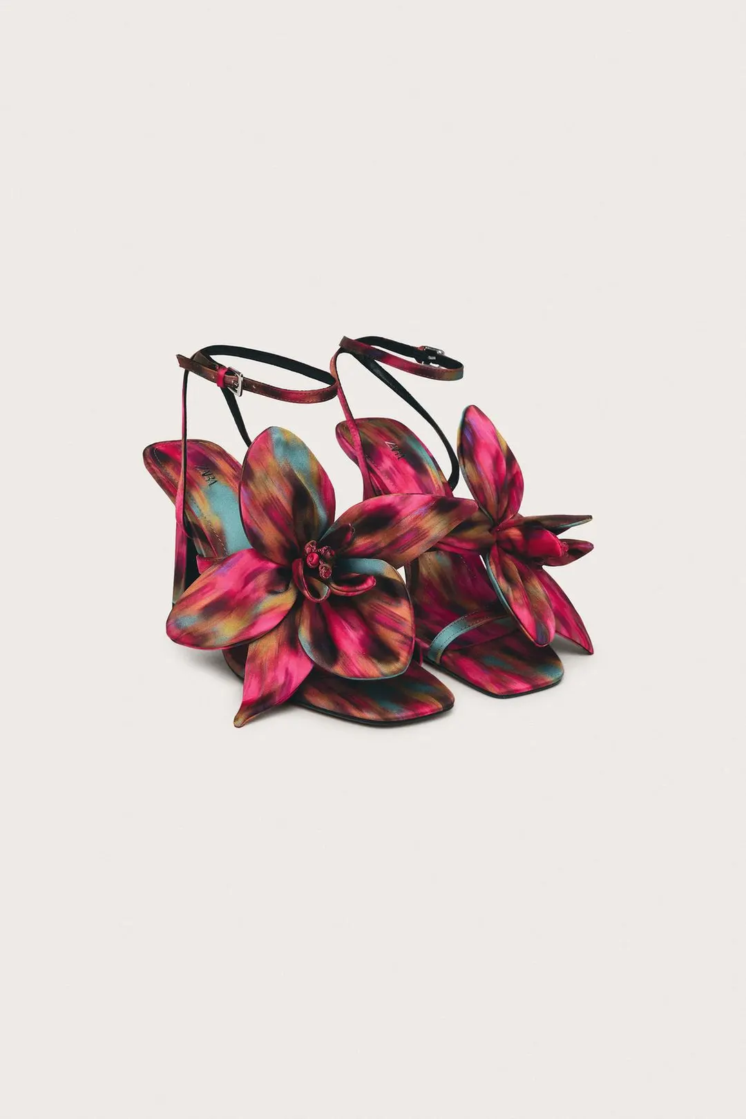 Босоножки с цветочным каблуком Limited Edition, Zara