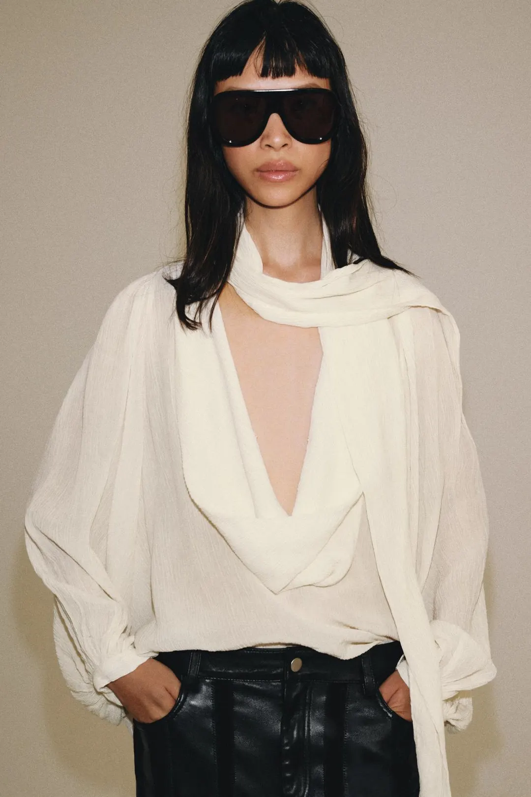 Блузка с воротником-бантом ZW Collection, Zara