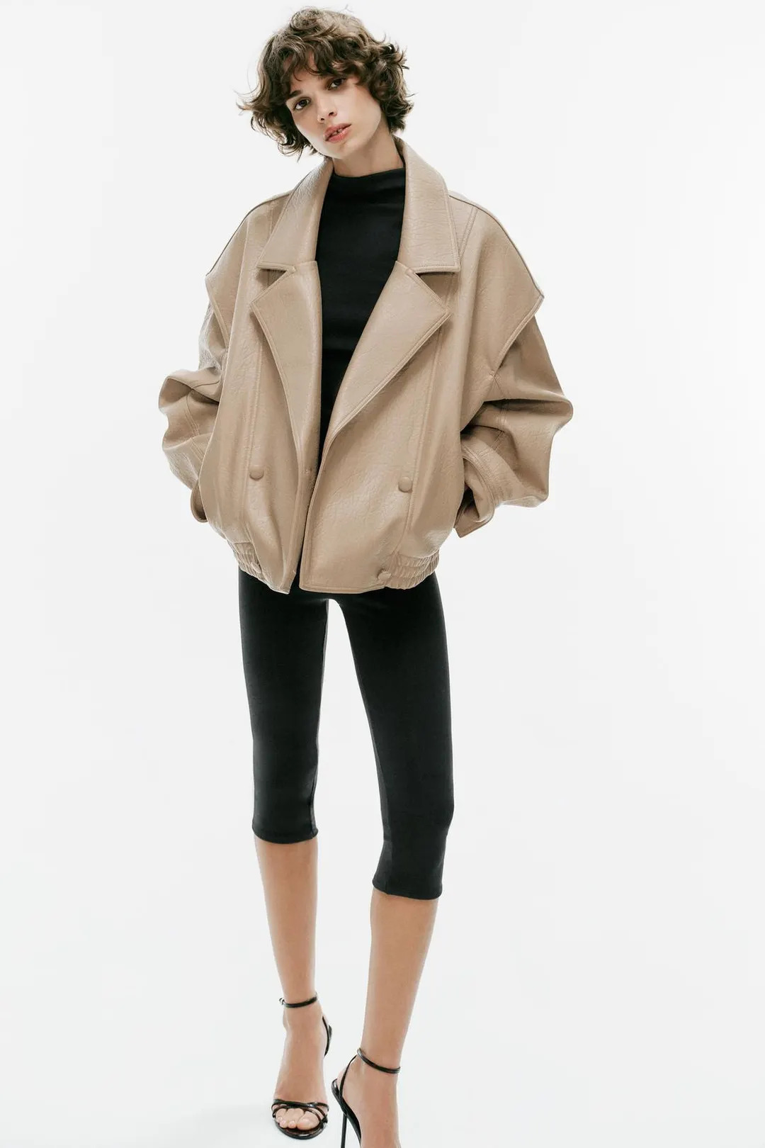 Бомбер под кожу, Zara