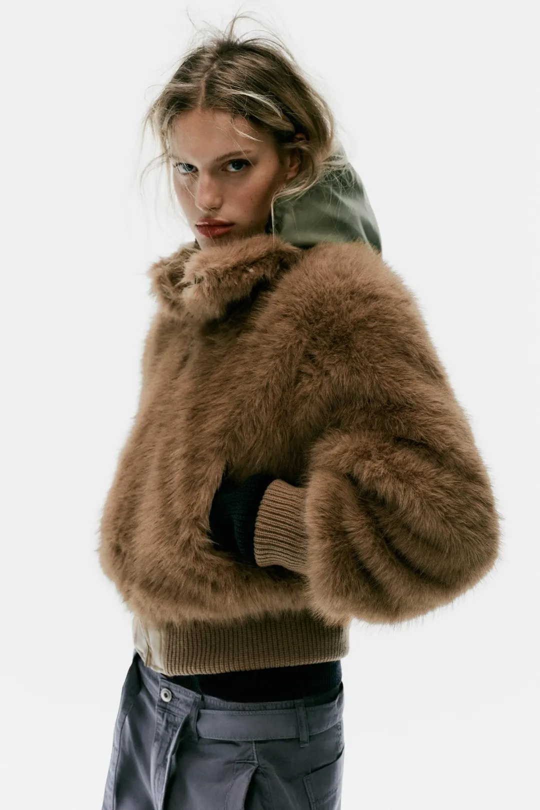 Куртка-бомбер из искусственного меха, Zara