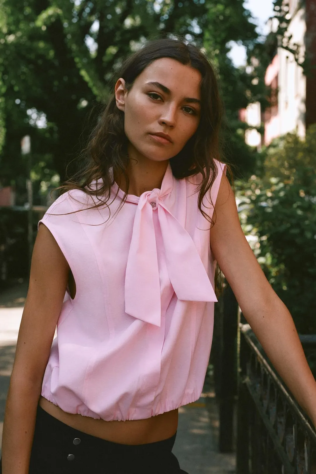 Блузка без рукавов с бантом, Zara