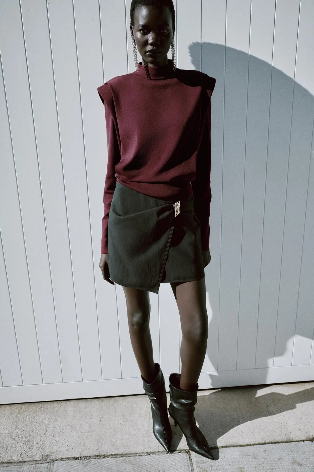 Трикотажный свитер с подплечниками, Zara