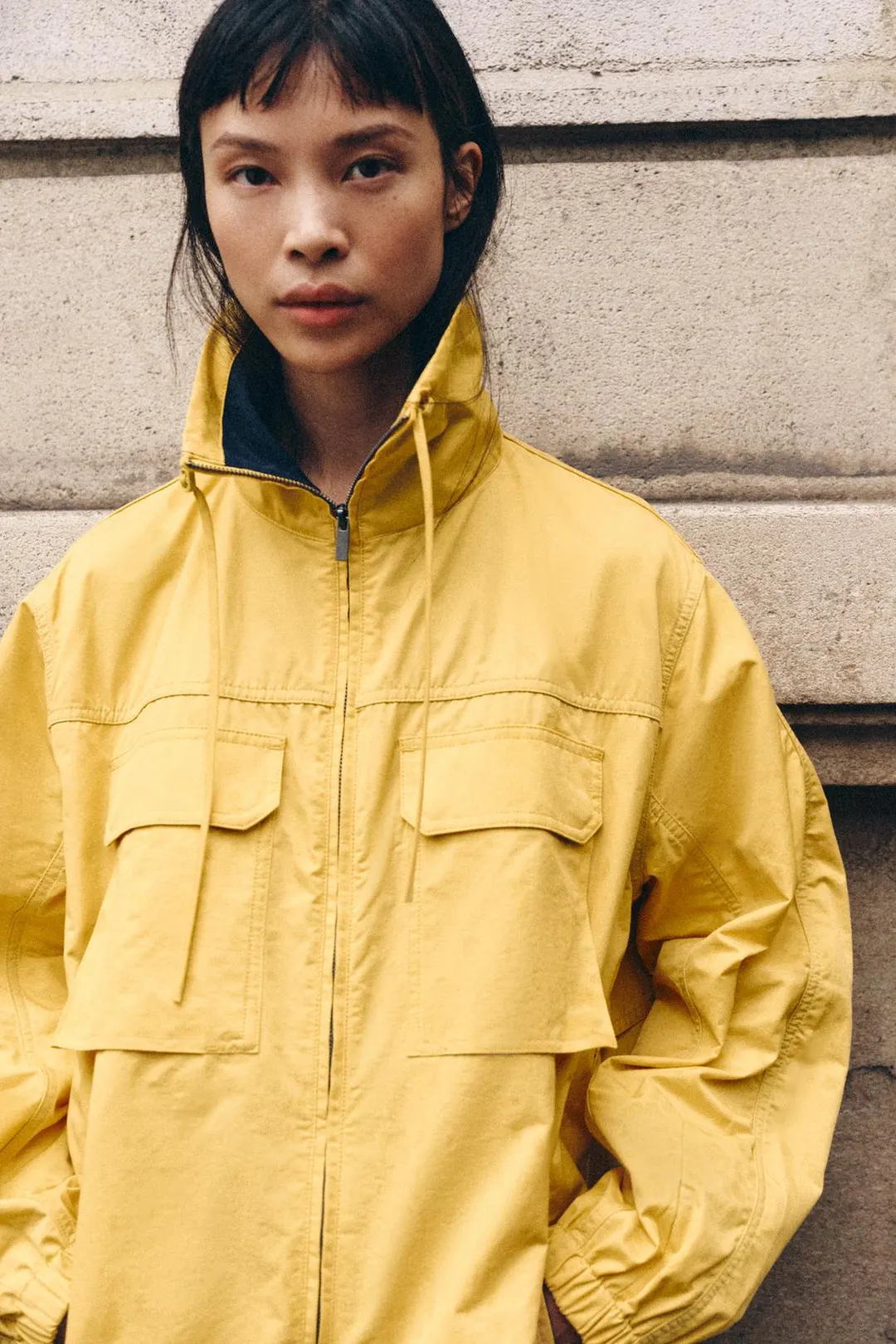 Куртка из технологичной ткани с карманами ZW Collection, Zara