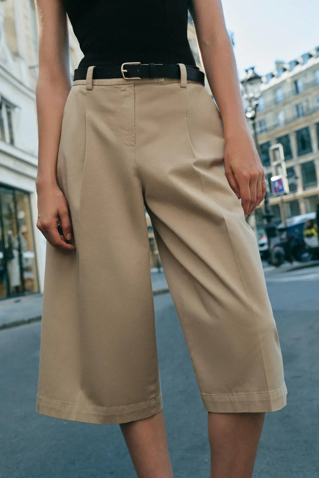 Удлиненные бермуды с поясом, Zara