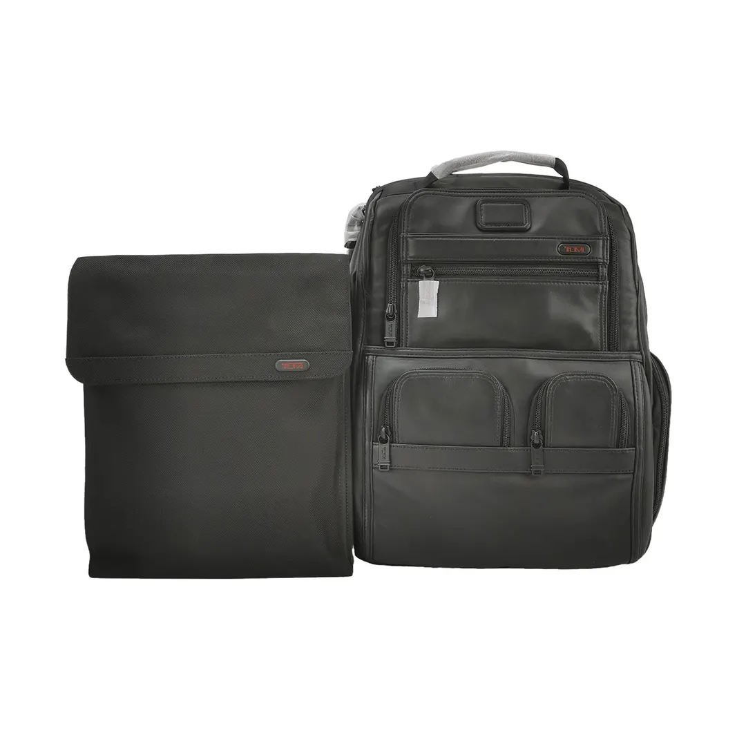 Рюкзак Alpha из однотонной кожи с буквенным логотипом · фото 1