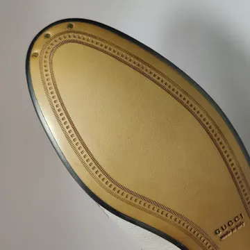 Небольшие следы: загрязнение подошвы