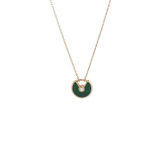 Колье Amulette de Cartier очень маленького размера из розового золота 18K с бриллиантом и малахитом